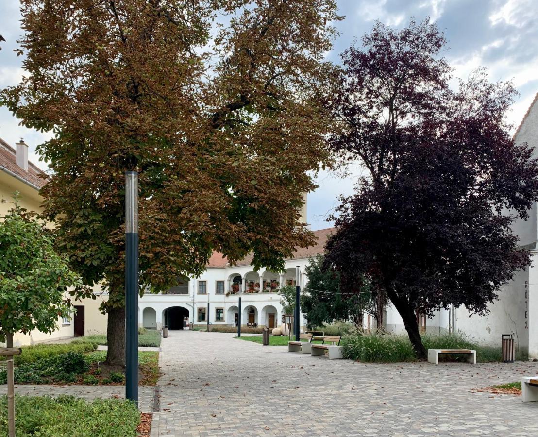 Forst-Haz Apartman Еґер Екстер'єр фото
